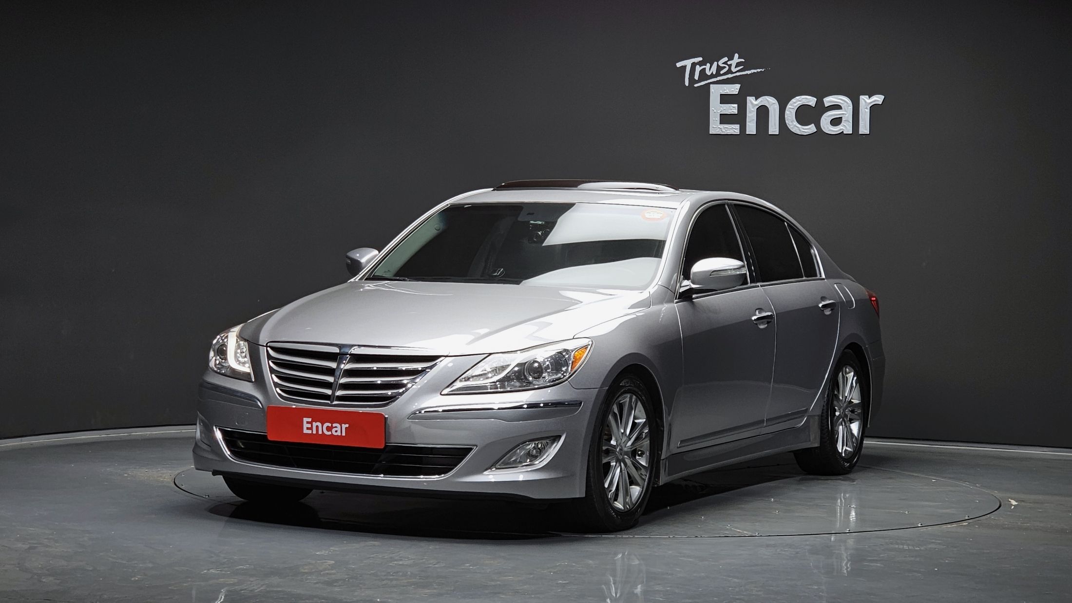 HYUNDAI GENESIS 2013