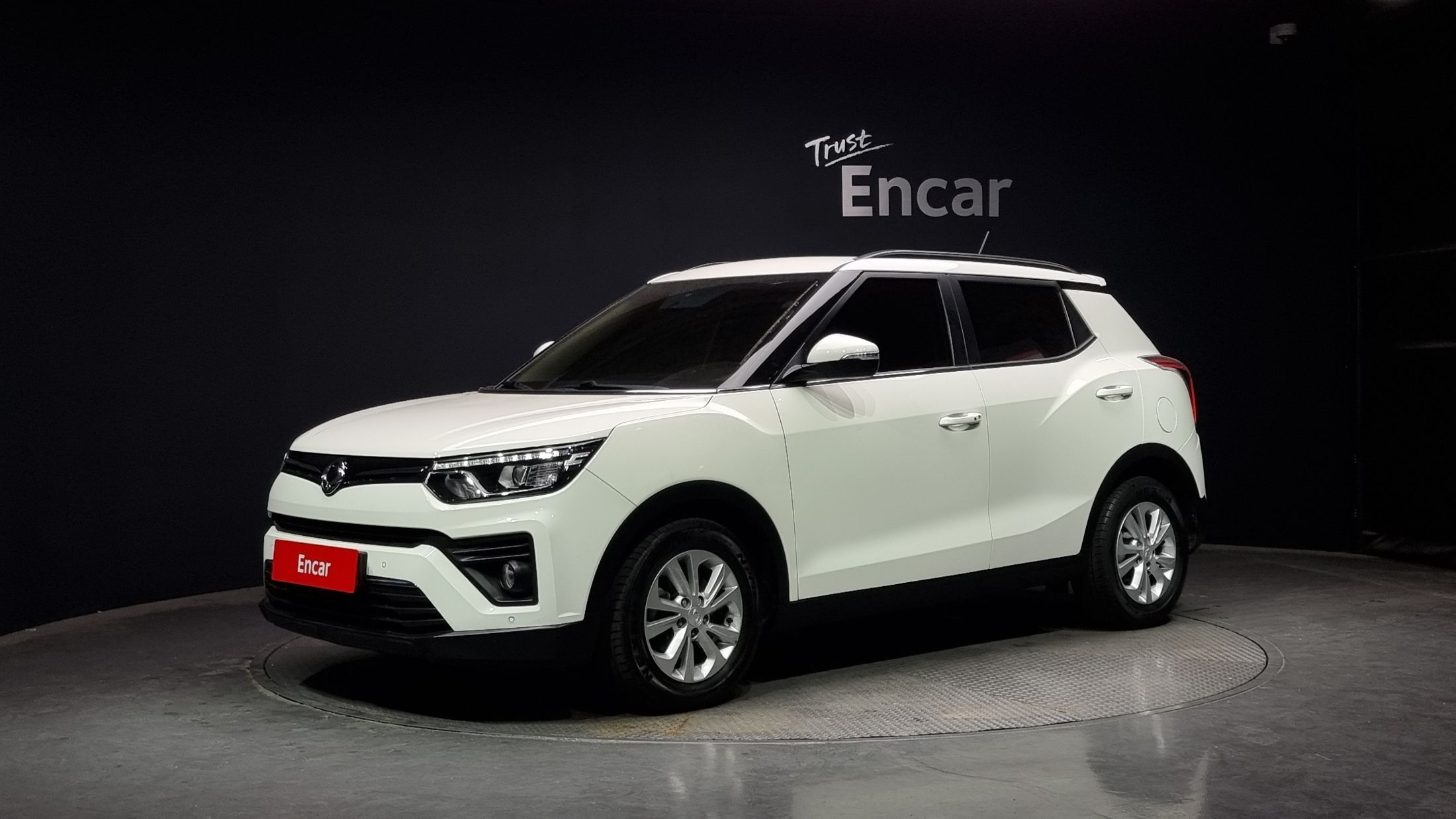 SSANGYONG TIVOLI VERY NEW 2020