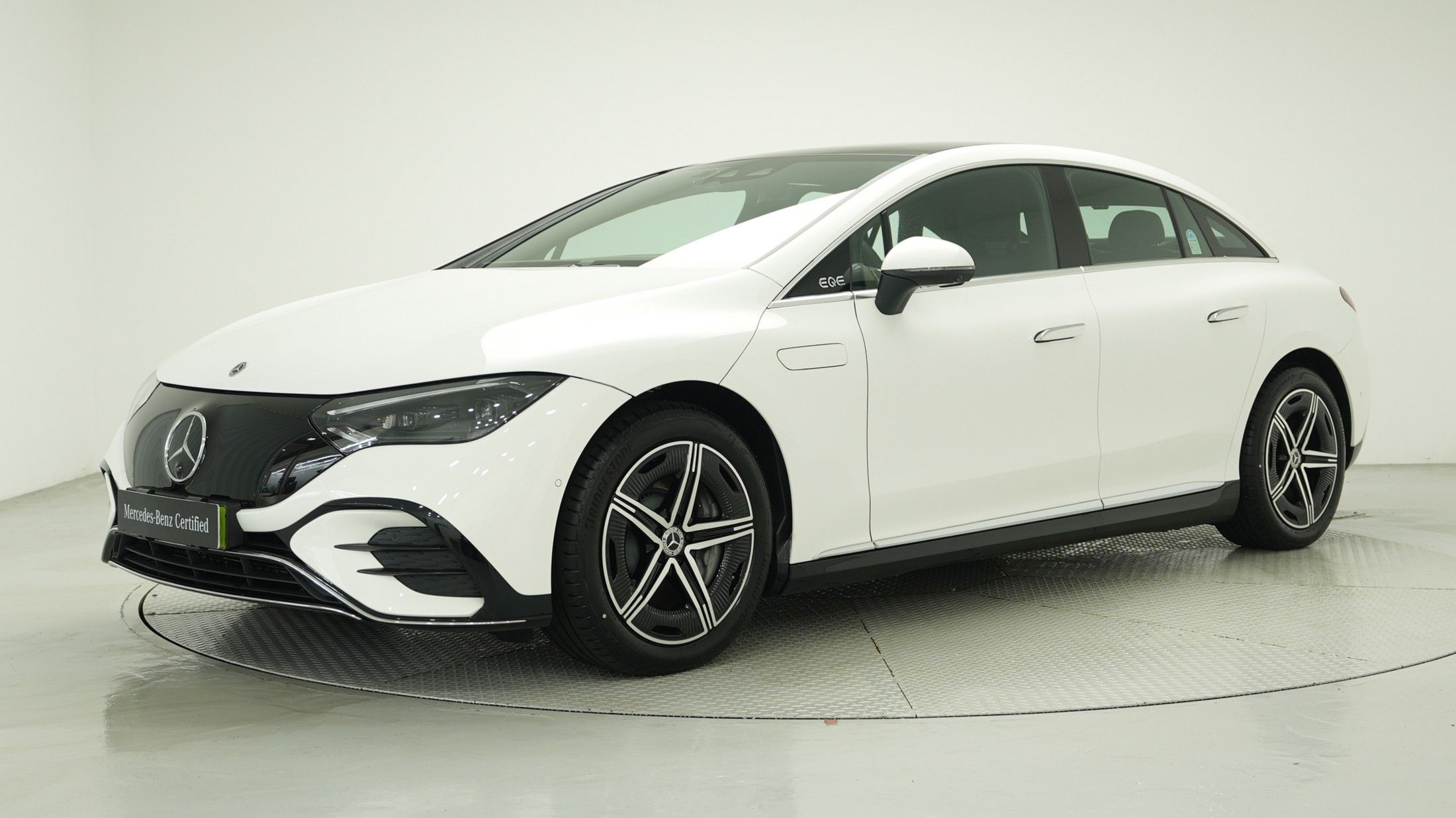 MERCEDES BENZ EQE V295