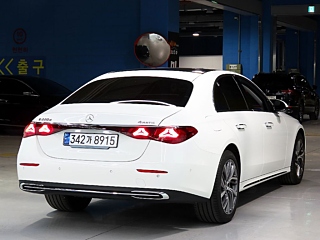 MERCEDES BENZ E-CLASS W214 2024