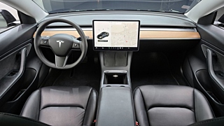 TESLA MODEL 3 2021