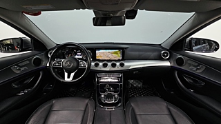 MERCEDES BENZ E-CLASS W213 2019