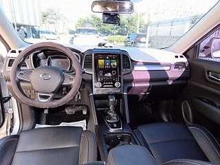 SAMSUNG QM6 2017
