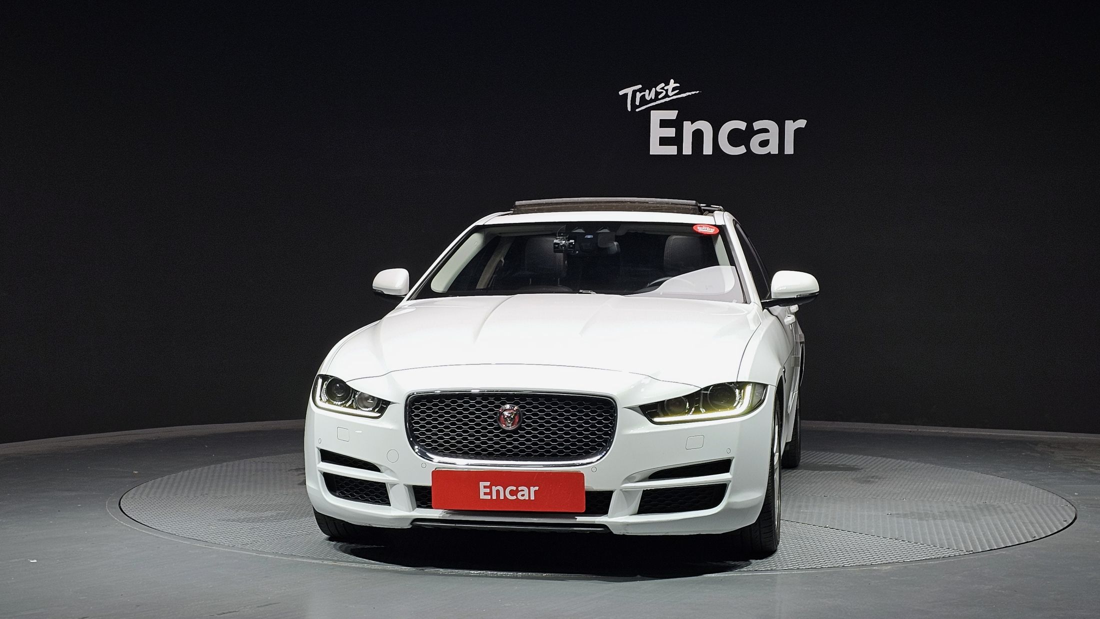 JAGUAR XE 2016