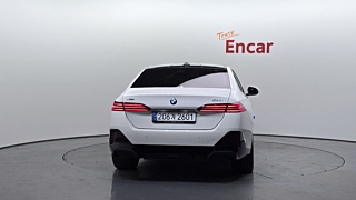 BMW 5-SERIES G60 2024
