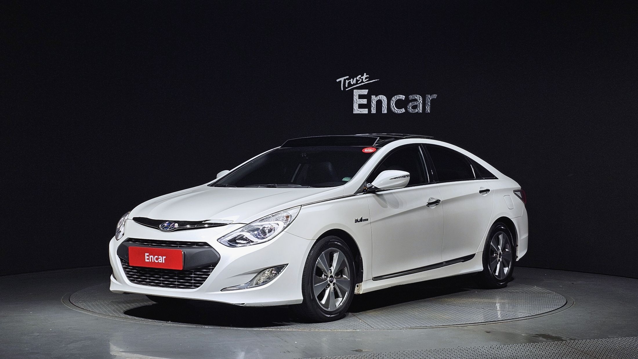 HYUNDAI SONATA HYBRID