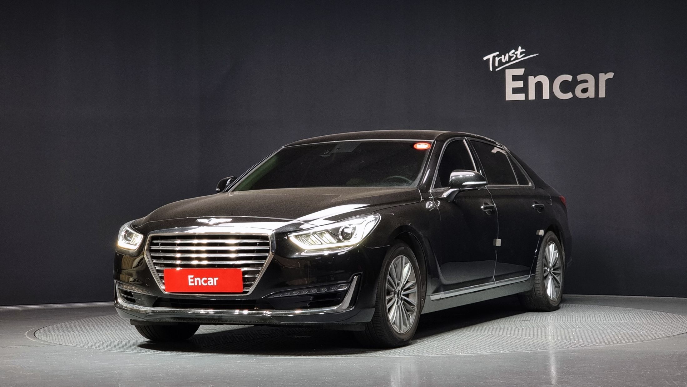 GENESIS EQ900 2017