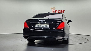 GENESIS EQ900 2016