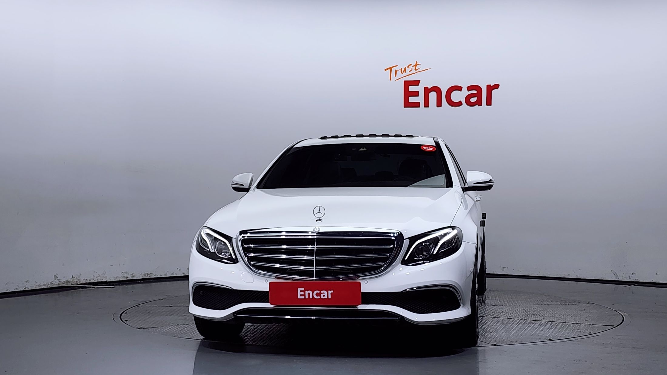 MERCEDES BENZ E-CLASS W213 2016