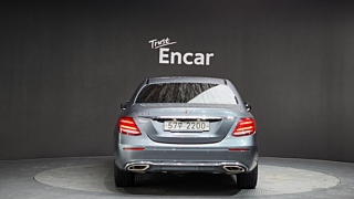 MERCEDES BENZ E-CLASS W213 2017