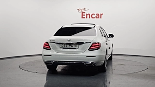 MERCEDES BENZ E-CLASS W213 2017