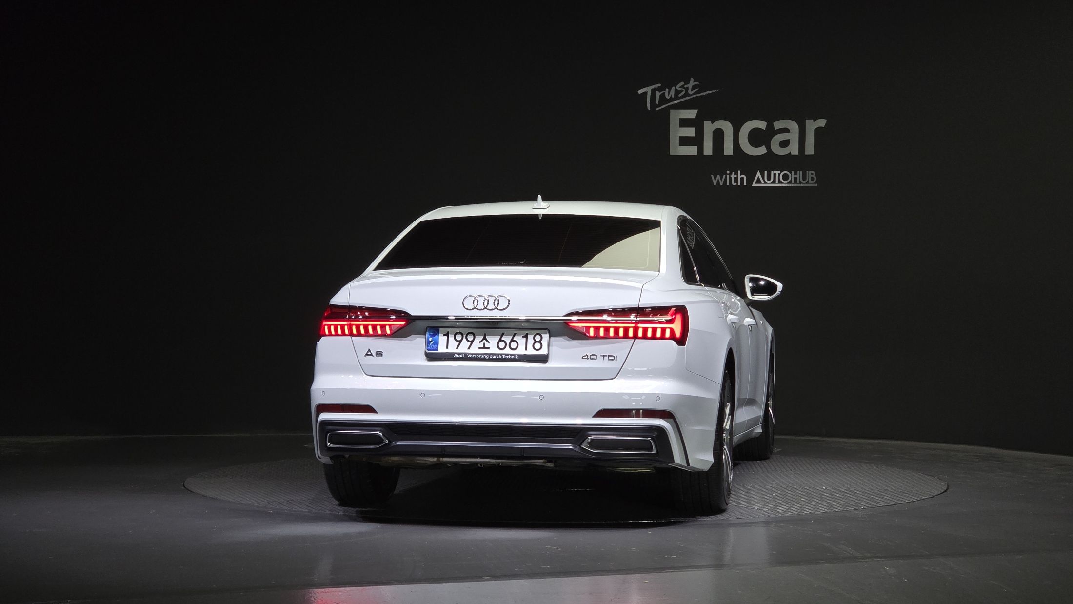 AUDI A6 C8