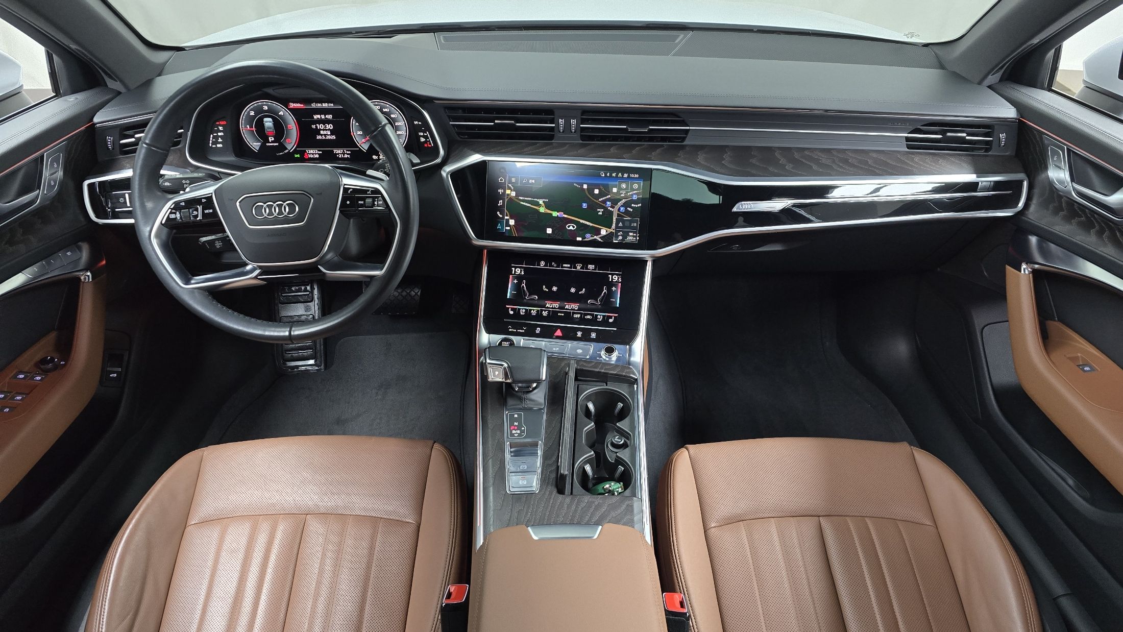 AUDI A6 C8