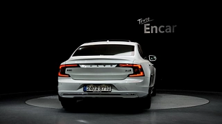 VOLVO S90 2023