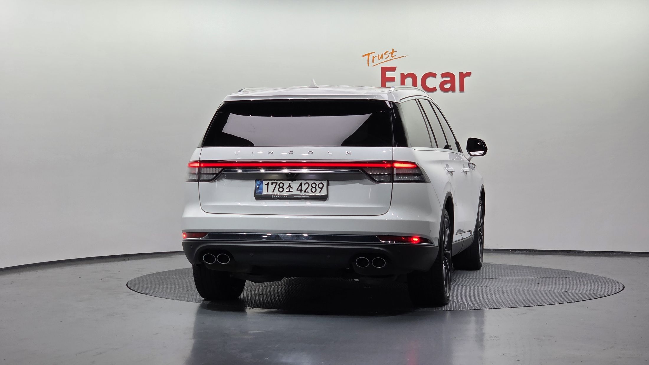 LINCOLN AVIATOR