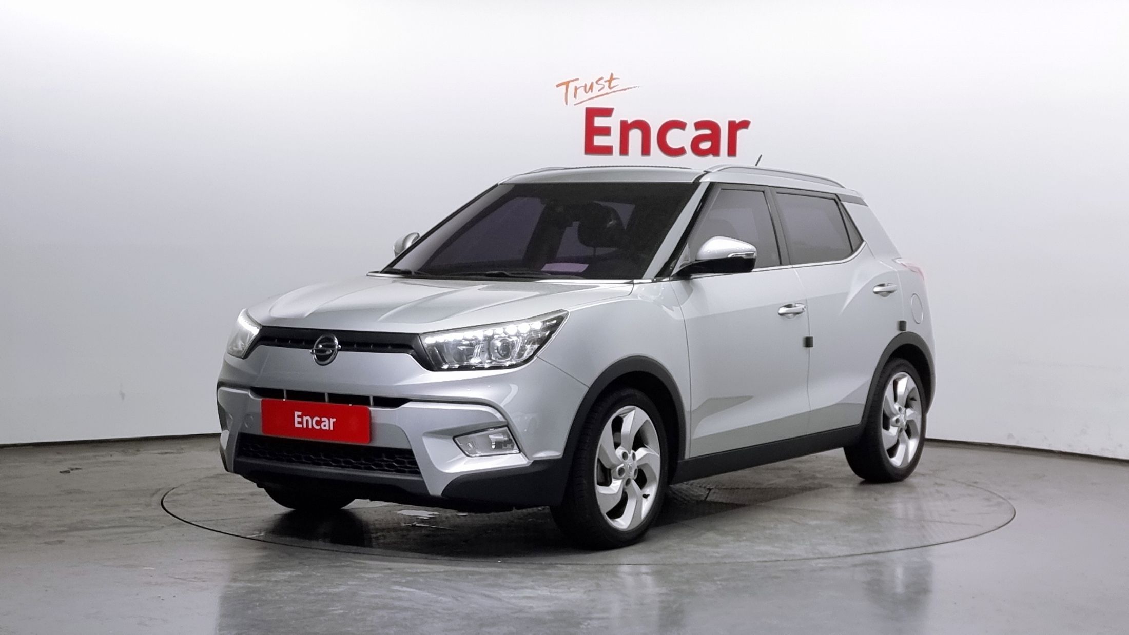 SSANGYONG TIVOLI 2015