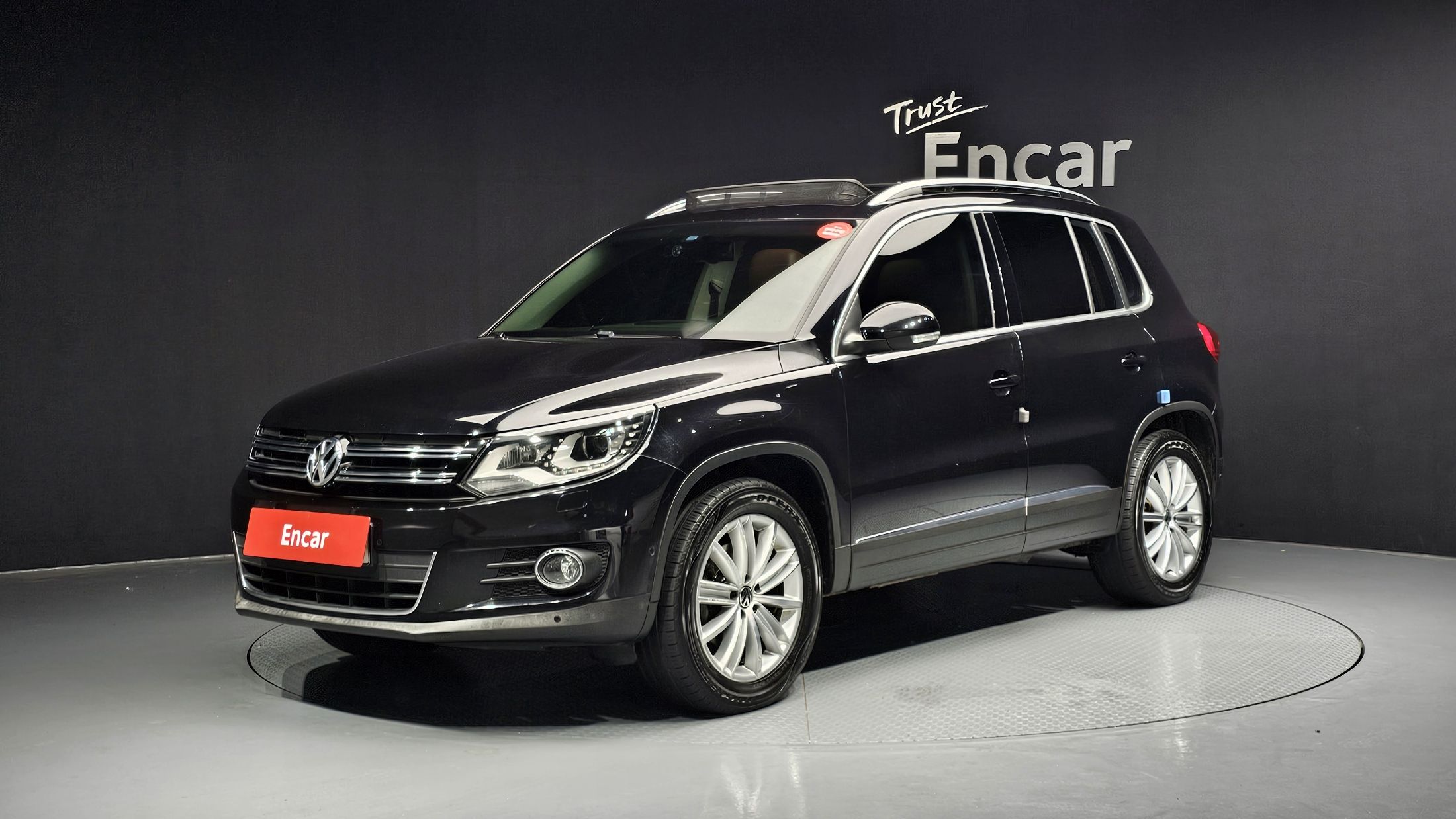 VOLKSWAGEN TIGUAN 2015