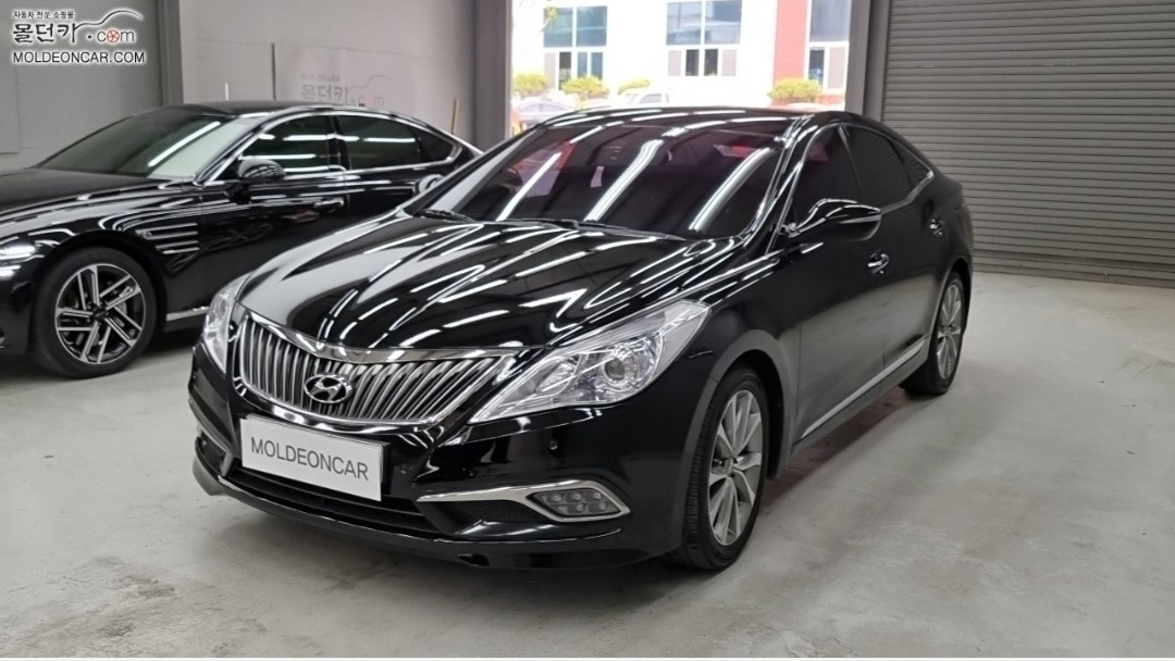 HYUNDAI GRANDEUR HG 2015