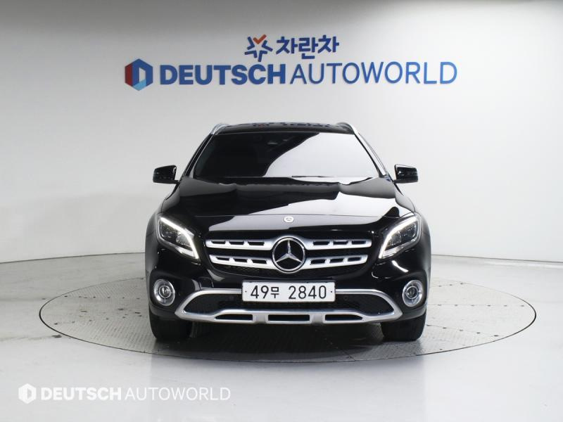 MERCEDES BENZ GLA-CLASS X156 2019