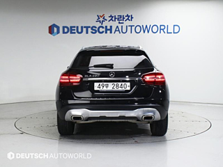 MERCEDES BENZ GLA-CLASS X156 2019