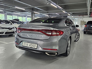 HYUNDAI GRANDEUR IG 2017