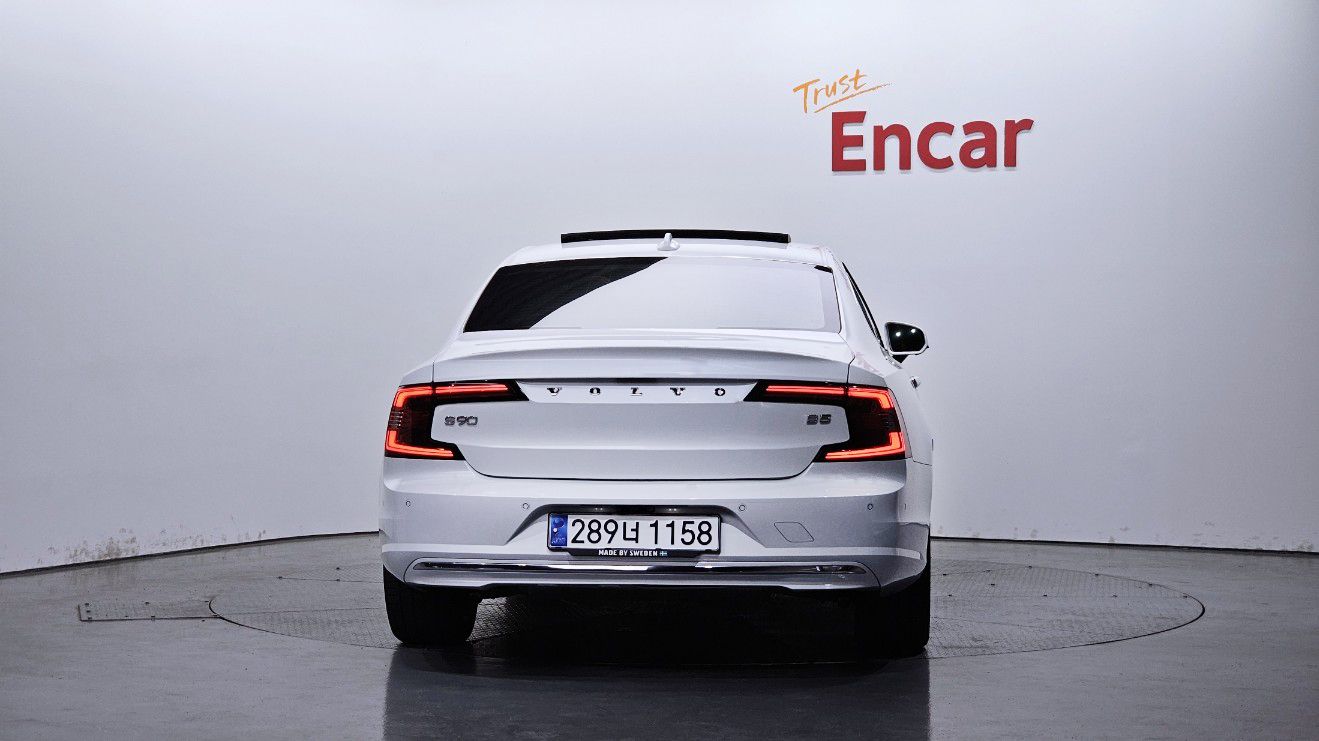 VOLVO S90 2022