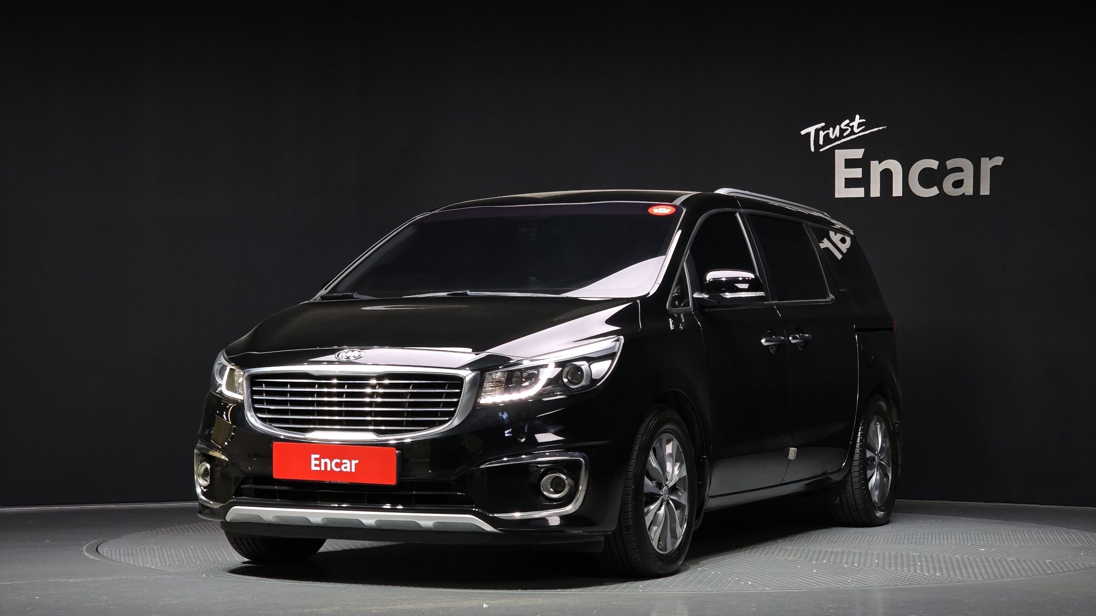 KIA CARNIVAL 2016