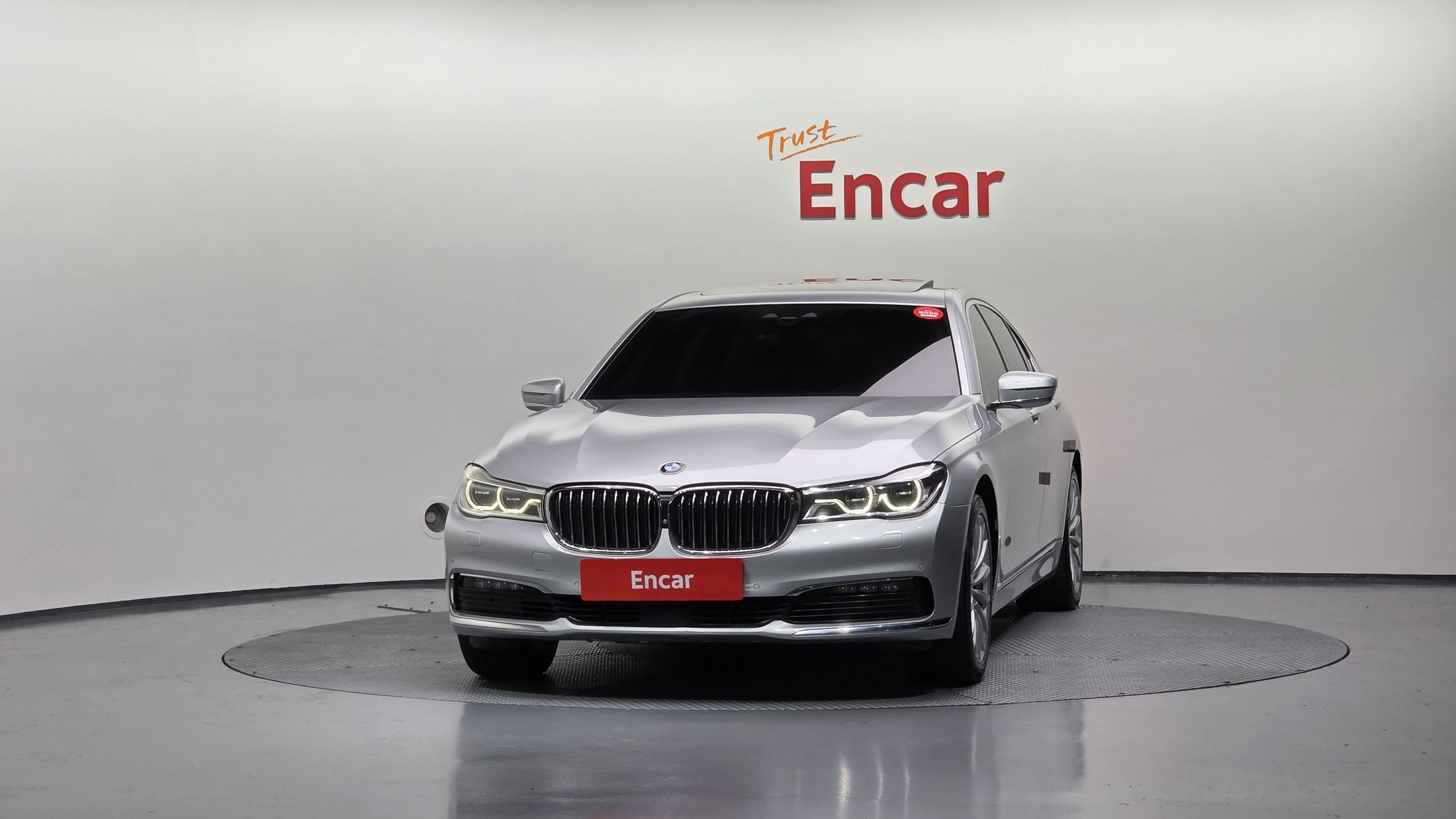 BMW 7-SERIES G11 2016