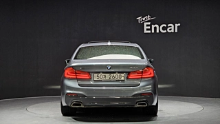 BMW 5-SERIES G30 2019