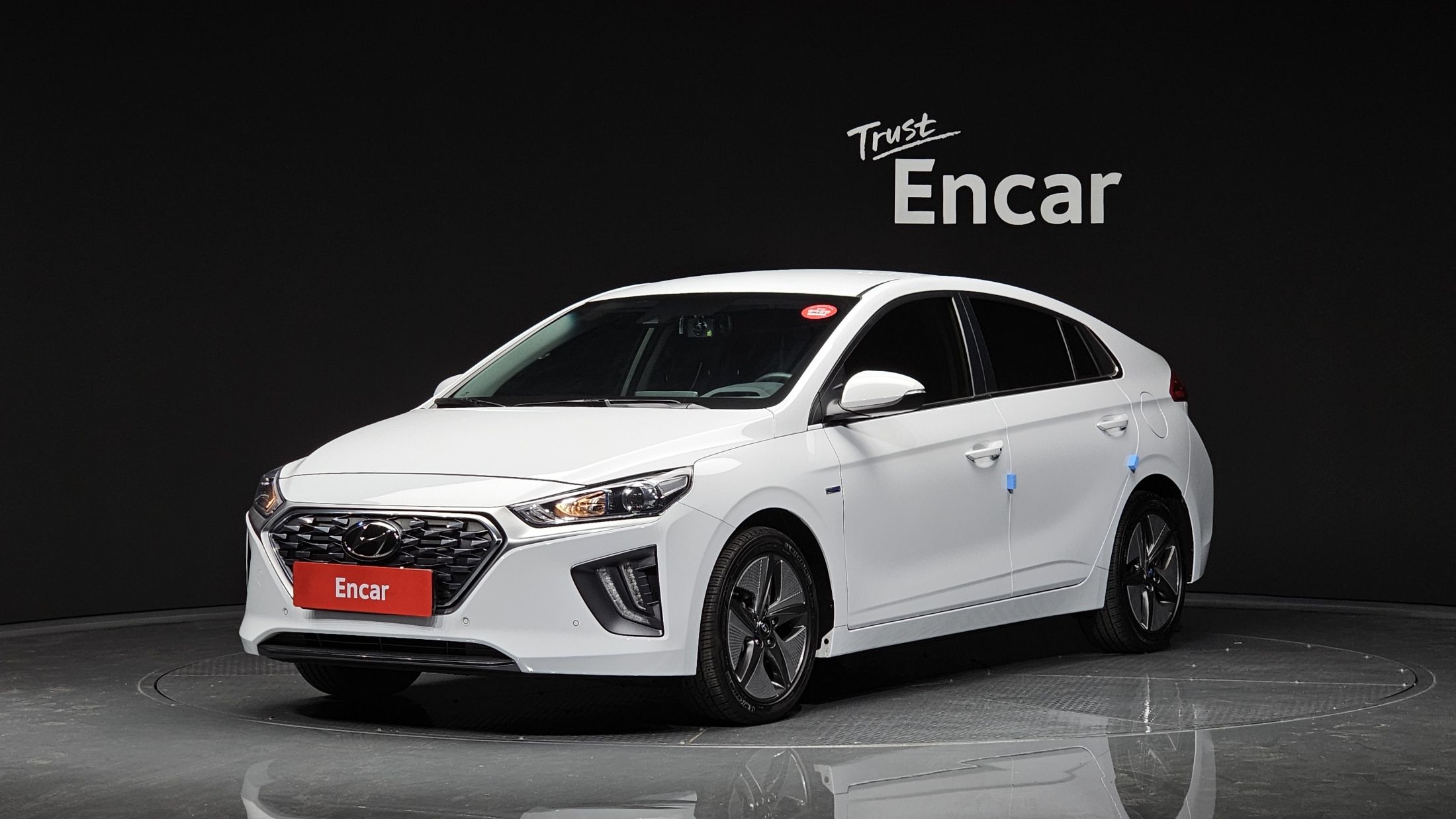 HYUNDAI IONIQ HYBRID