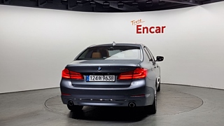 BMW 5-SERIES G30 2019