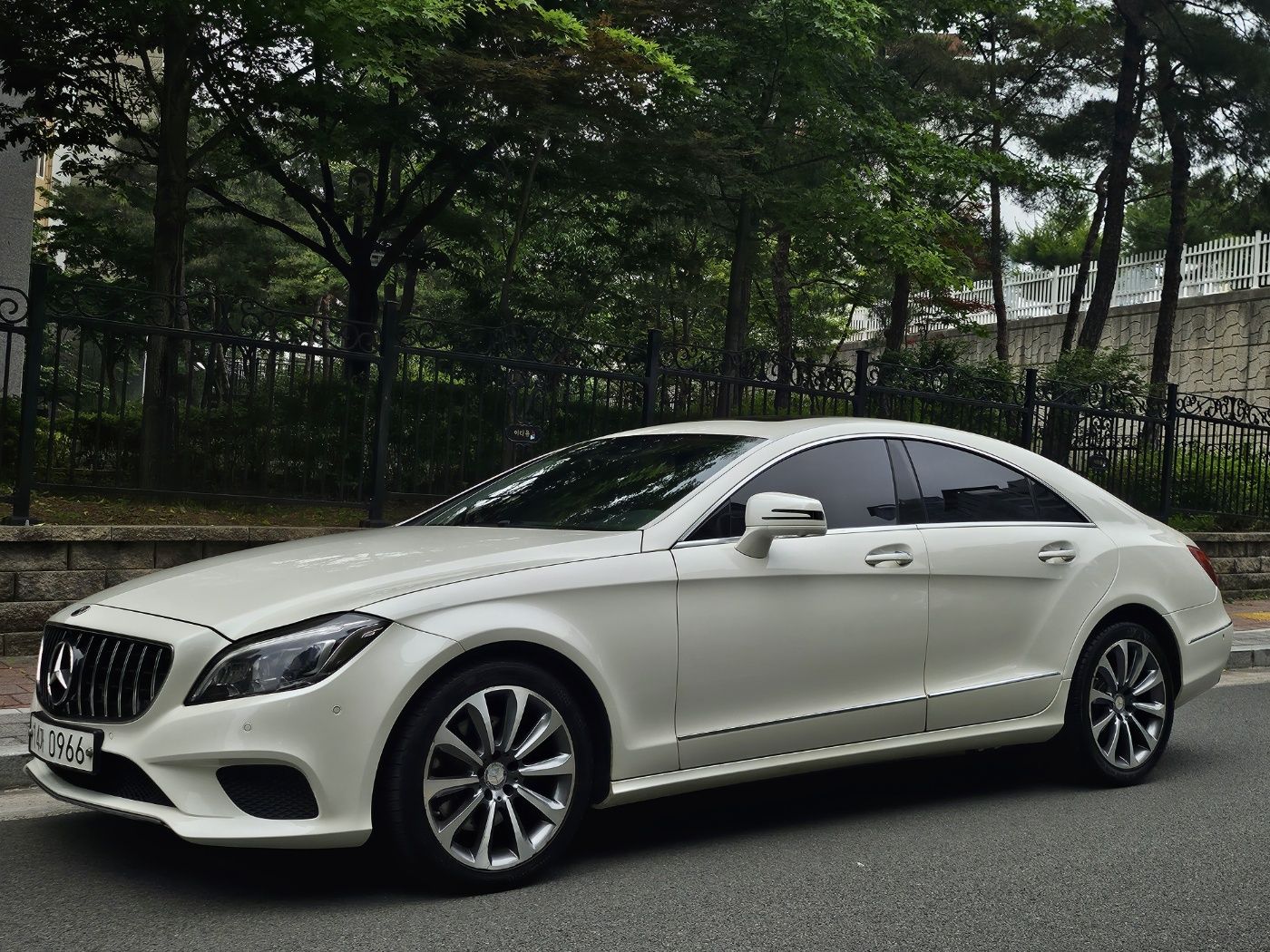 MERCEDES BENZ CLS-CLASS W218