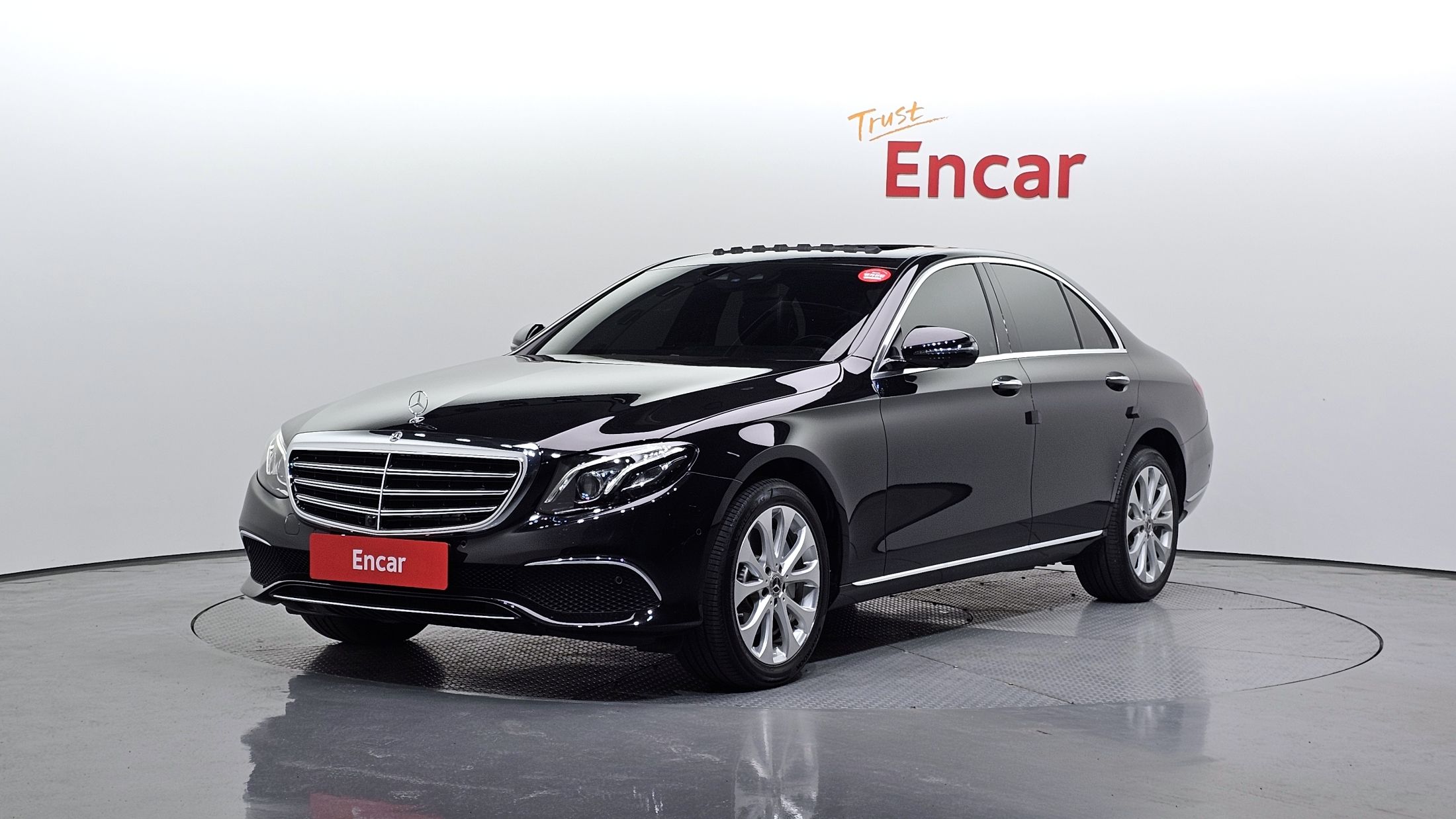 MERCEDES BENZ E-CLASS W213 2018
