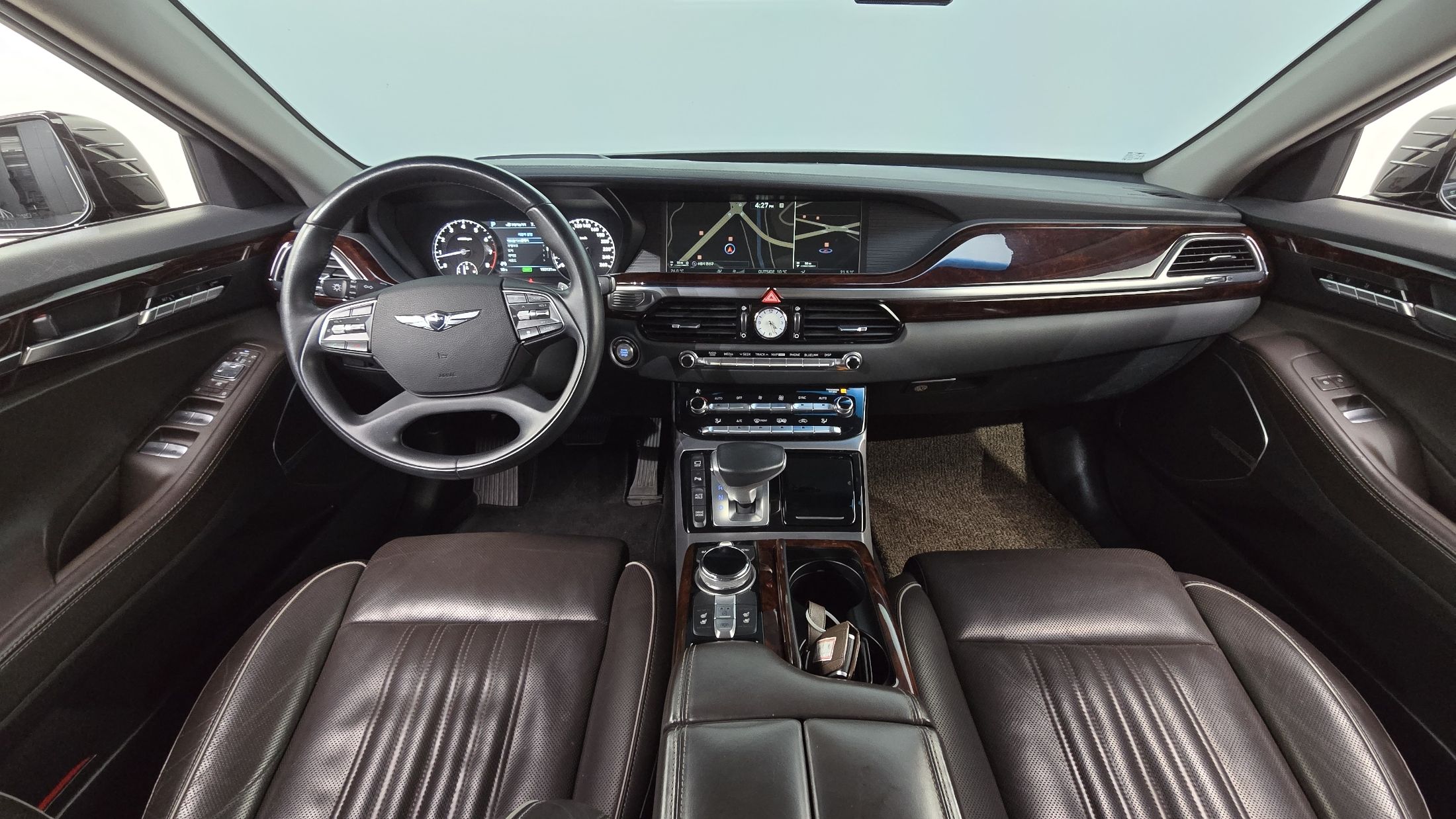 GENESIS EQ900 2016