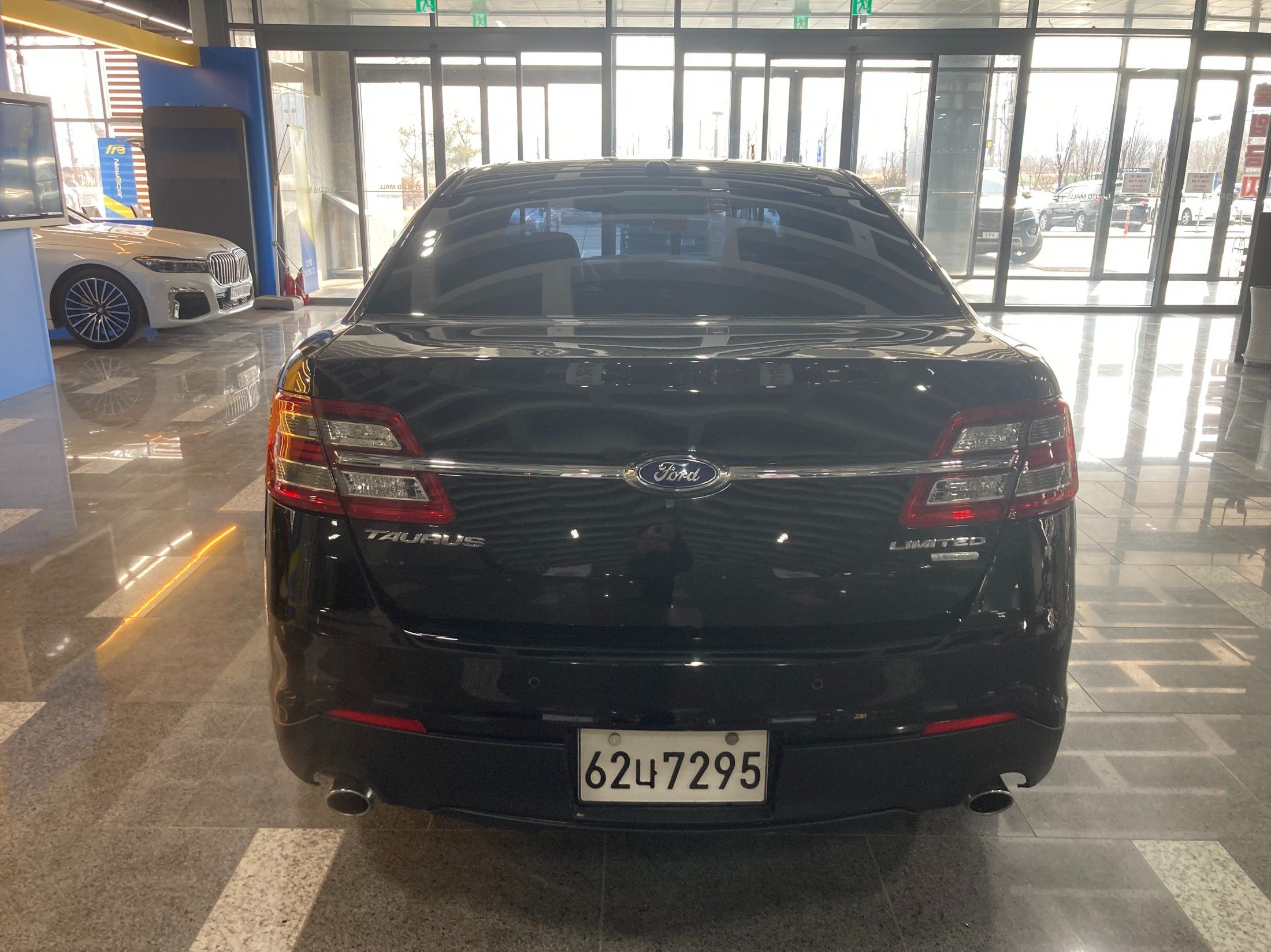 FORD TAURUS