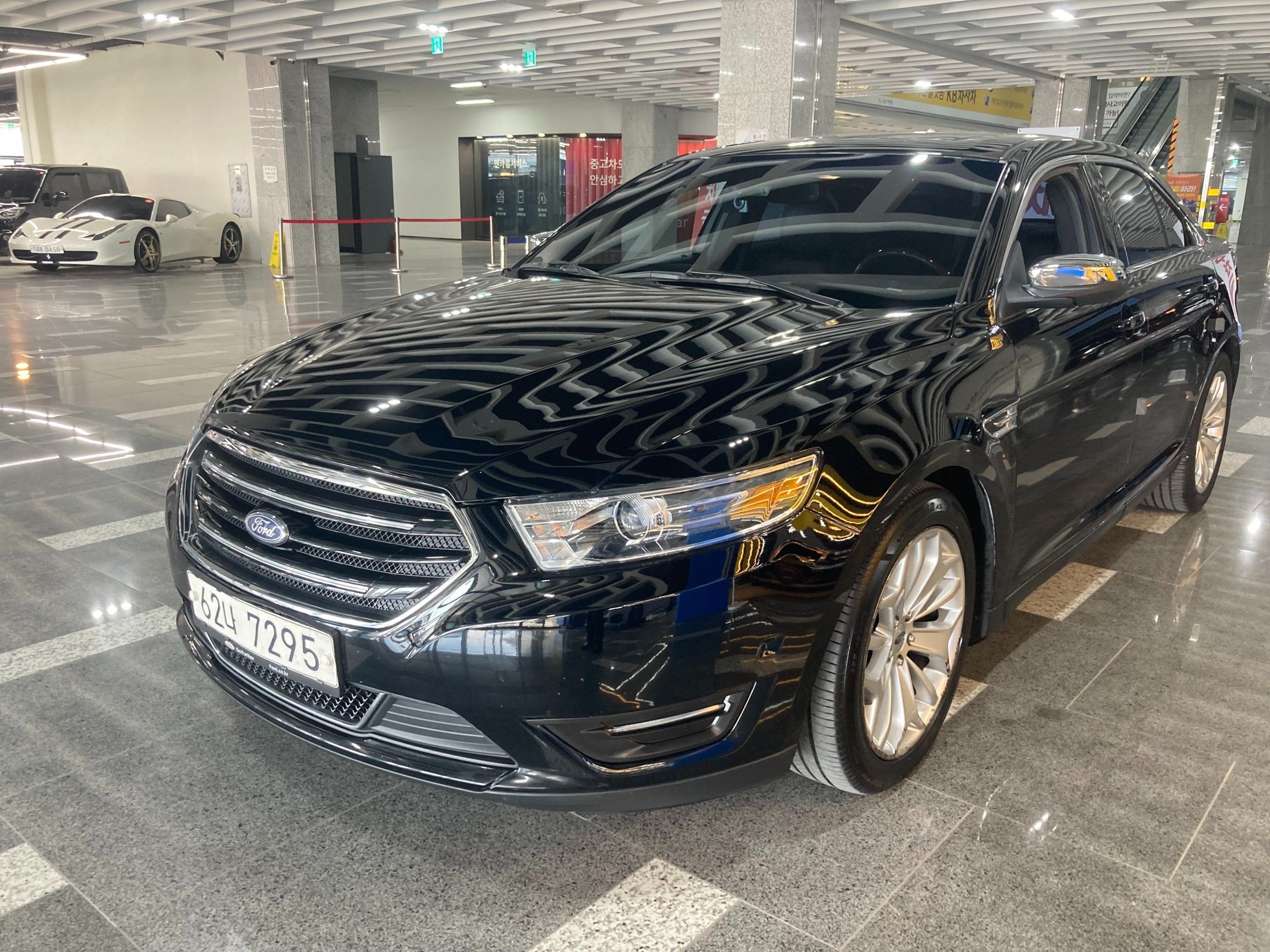 FORD TAURUS