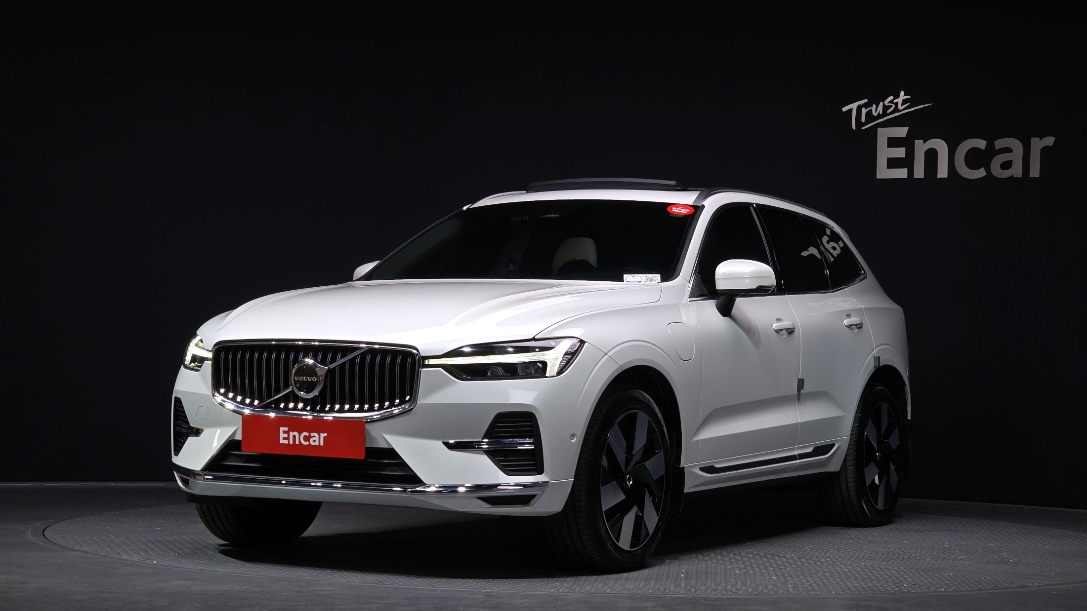 VOLVO XC60 2024