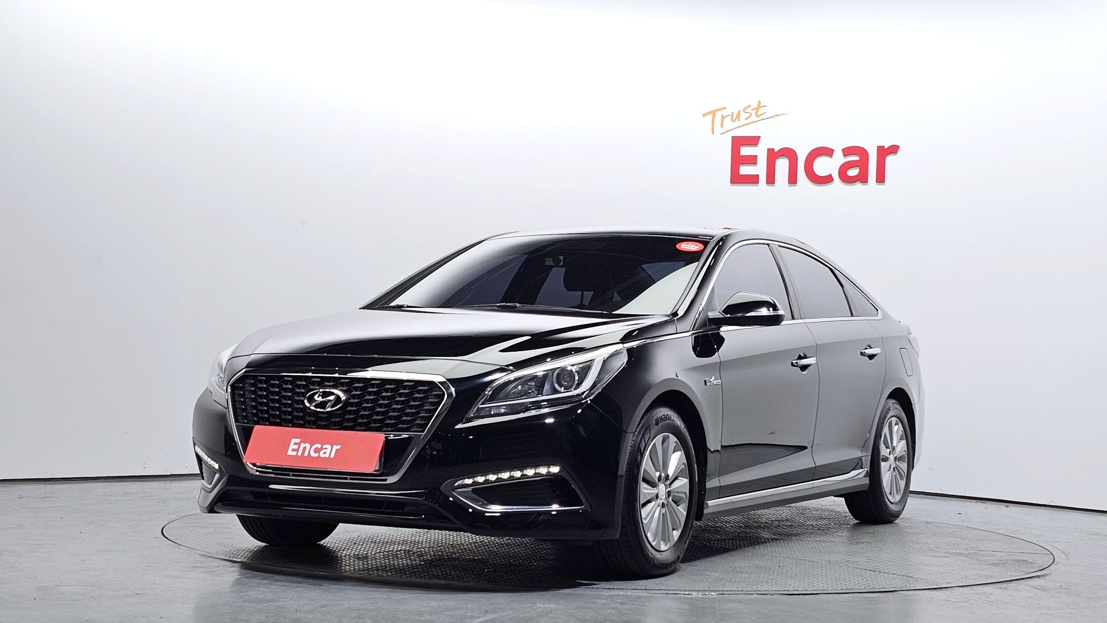 HYUNDAI LF SONATA HYBRID