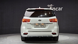 KIA CARNIVAL 2018