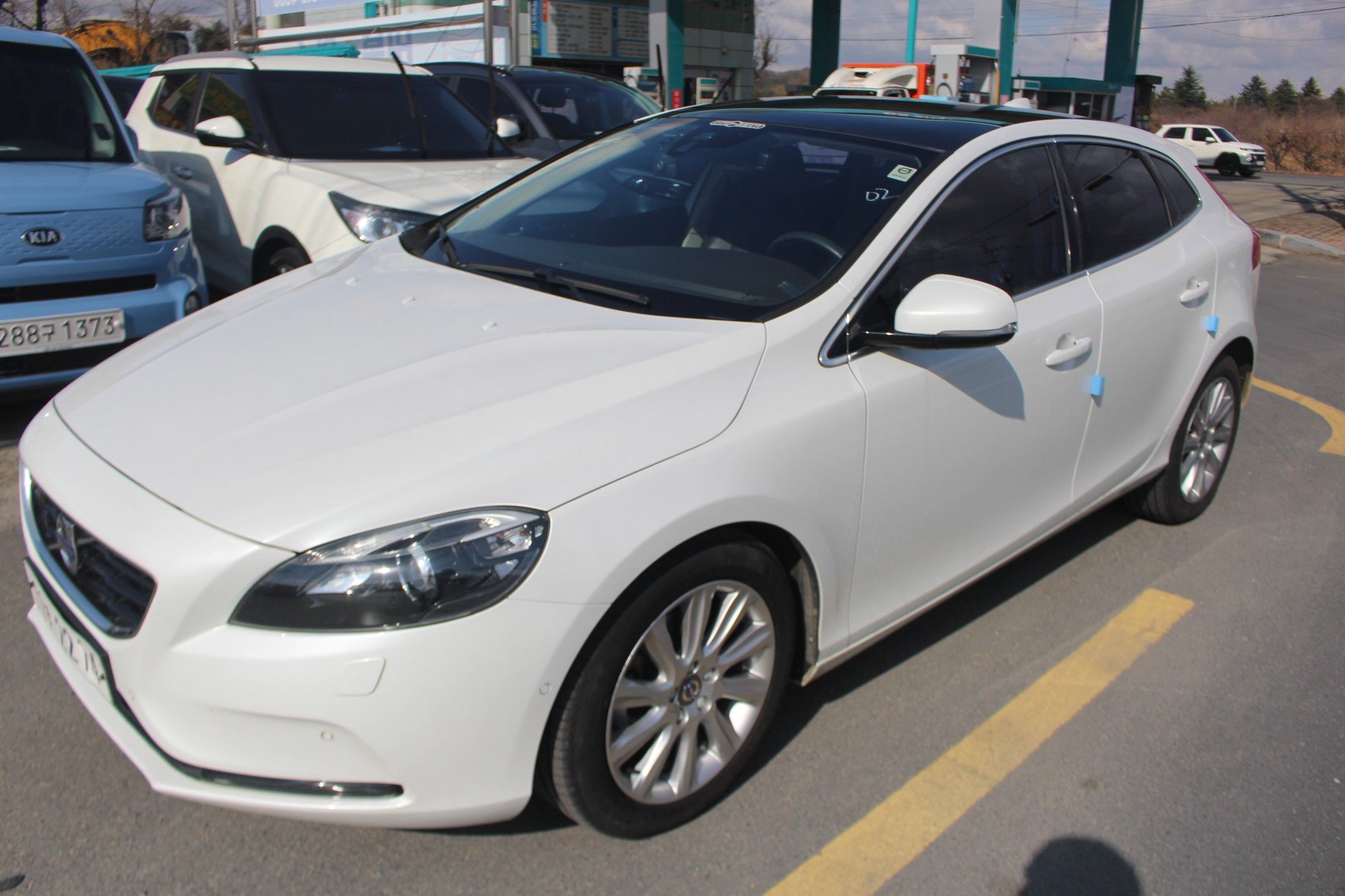 VOLVO V40 2015