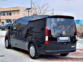 HYUNDAI STARIA 2023