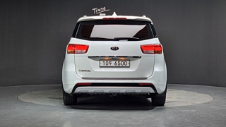 KIA CARNIVAL 2018
