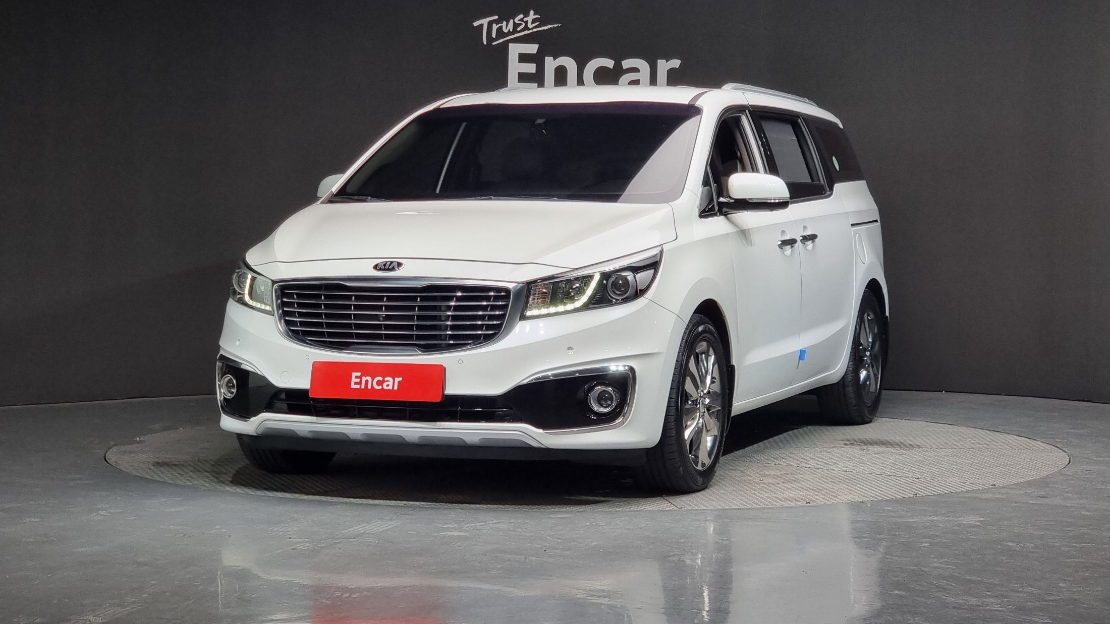 KIA CARNIVAL 2018