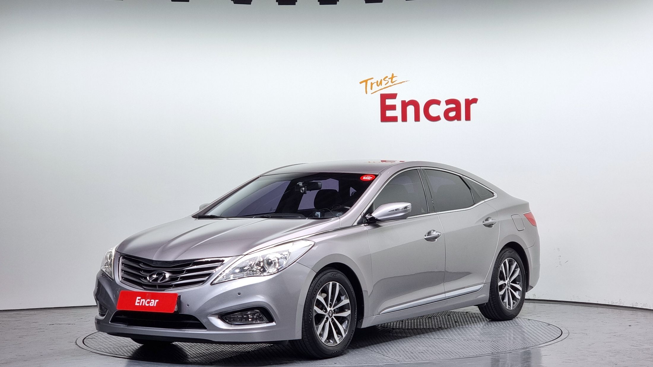 HYUNDAI GRANDEUR HG 2012