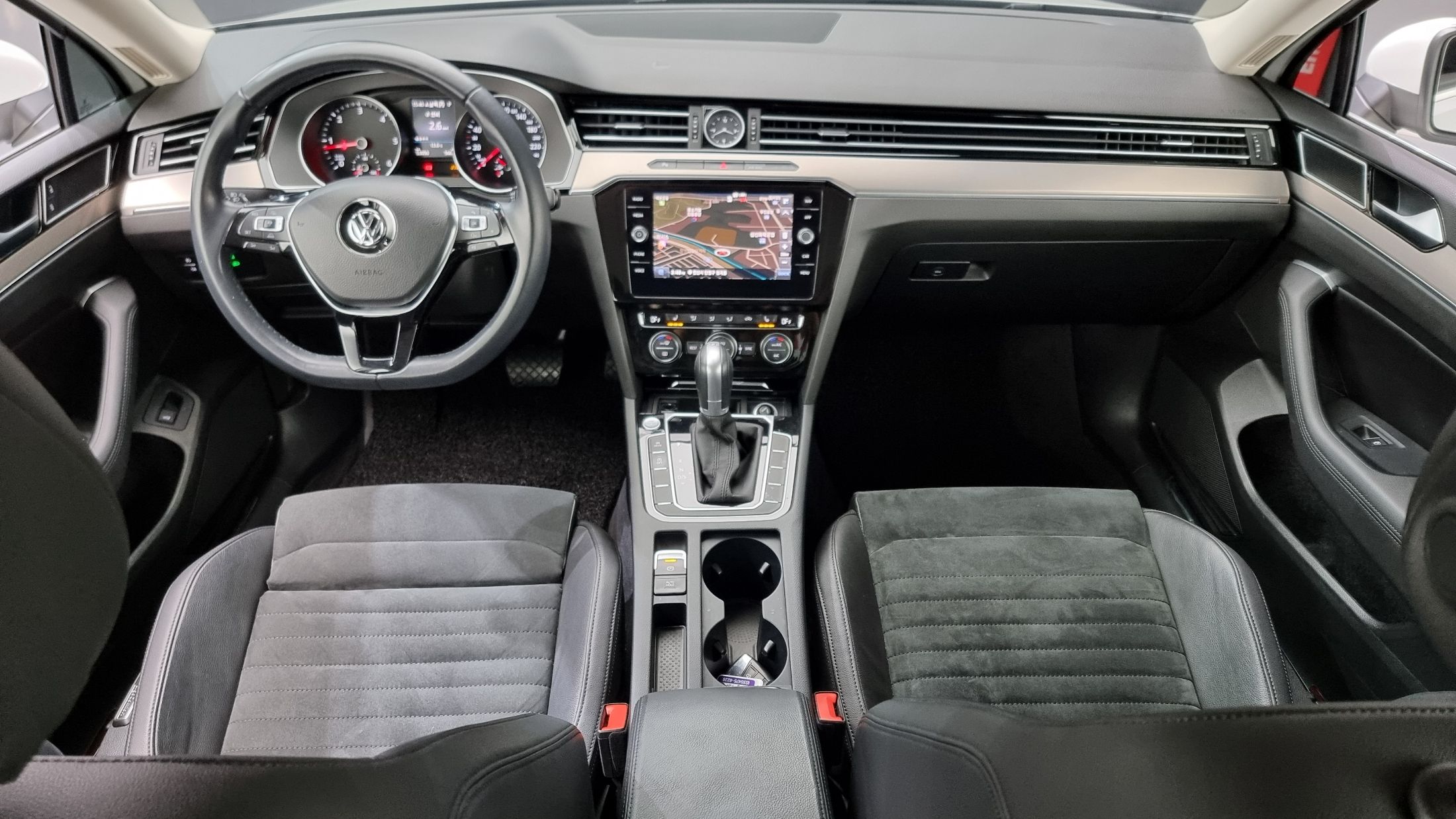 VOLKSWAGEN PASSAT GT B8 2018
