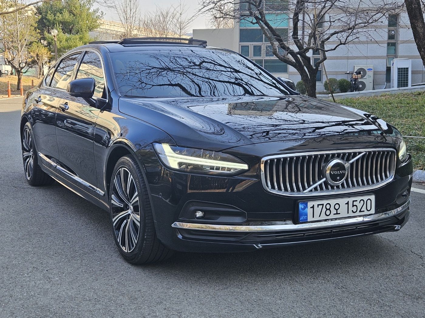 VOLVO S90 2022