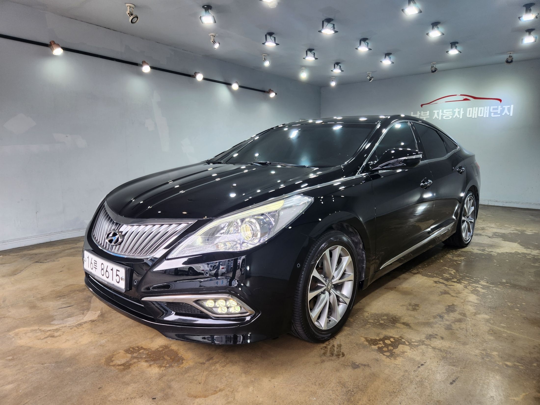 HYUNDAI GRANDEUR HG 2014