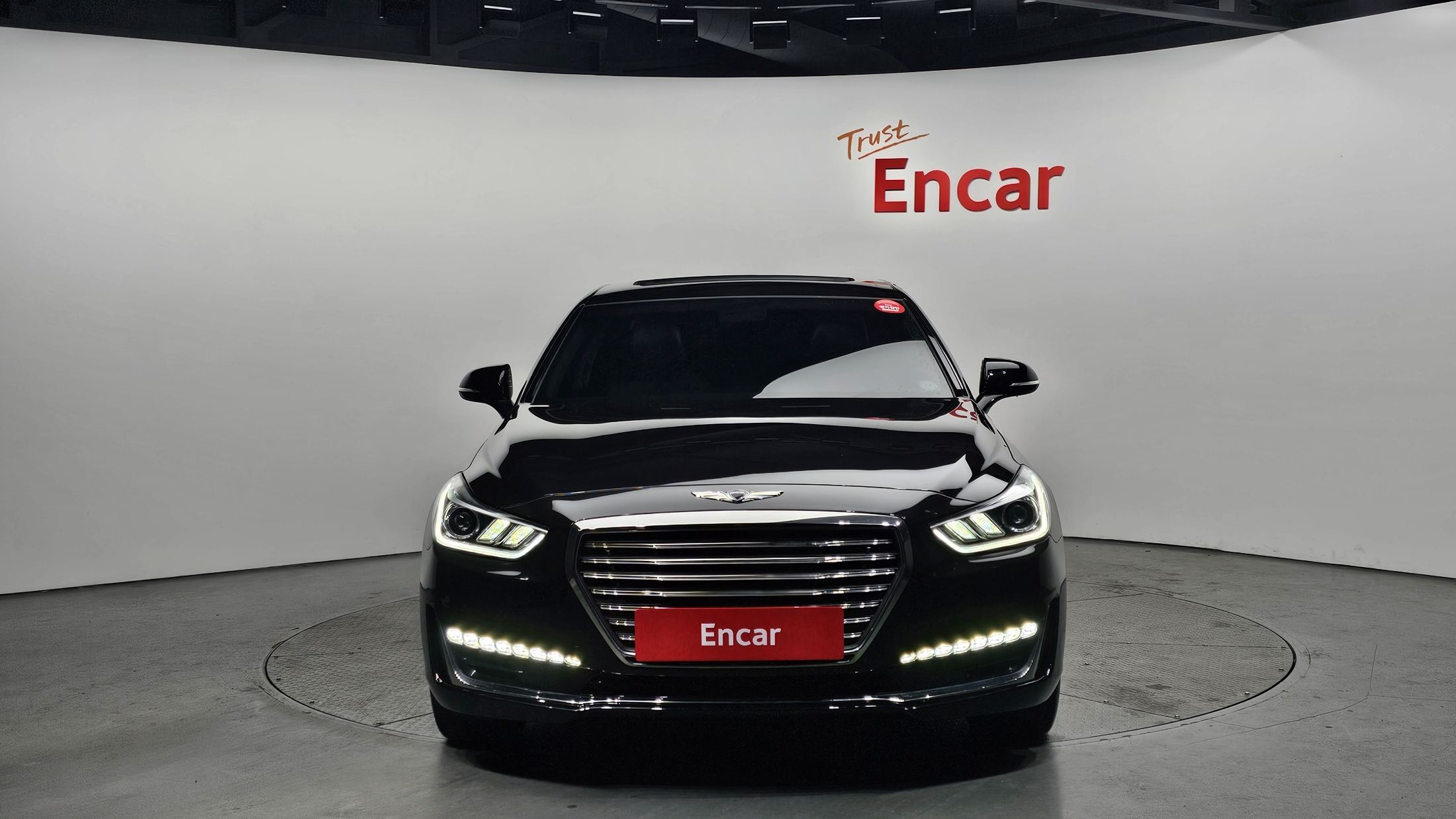 GENESIS EQ900 2018
