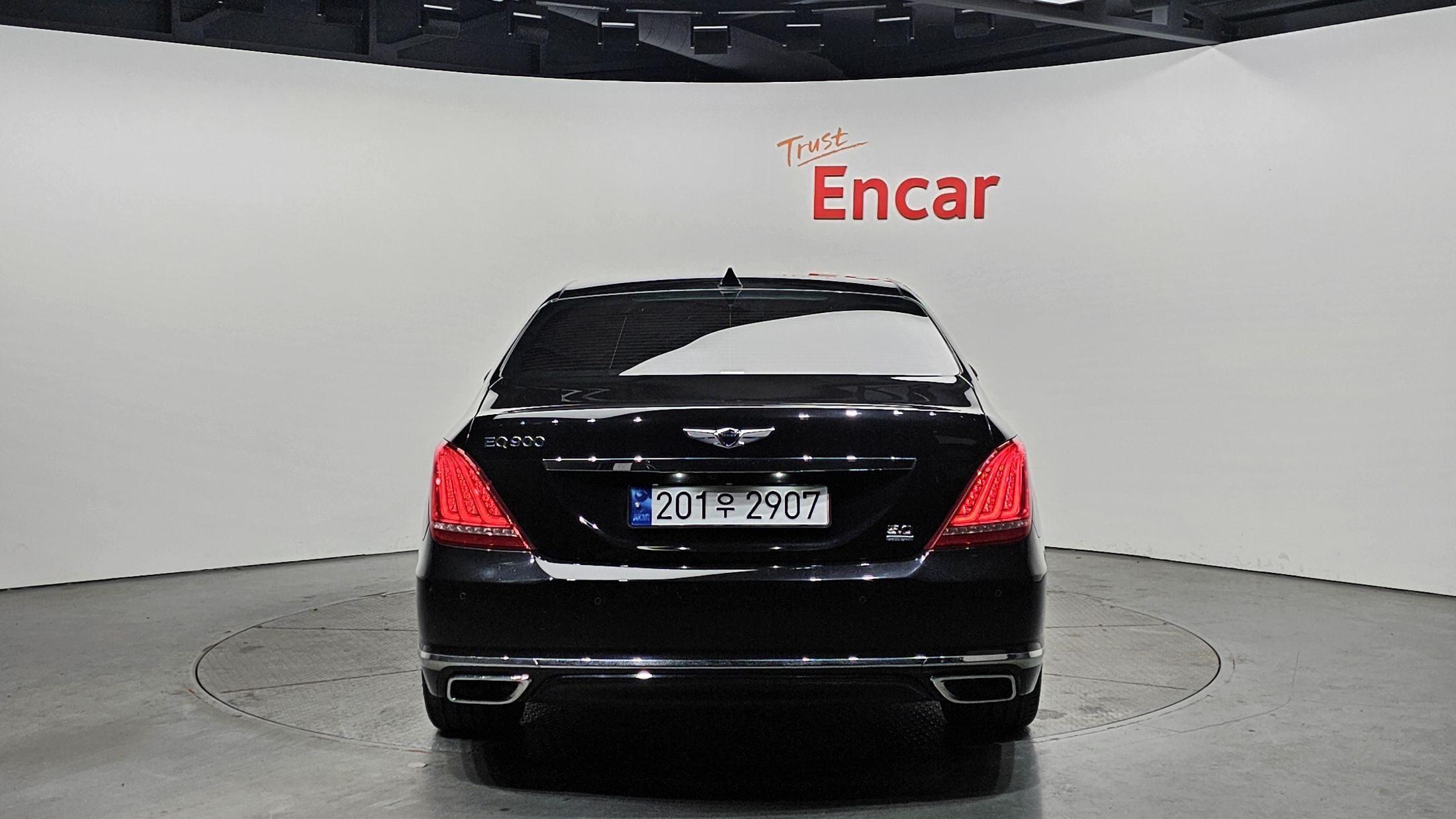 GENESIS EQ900 2018