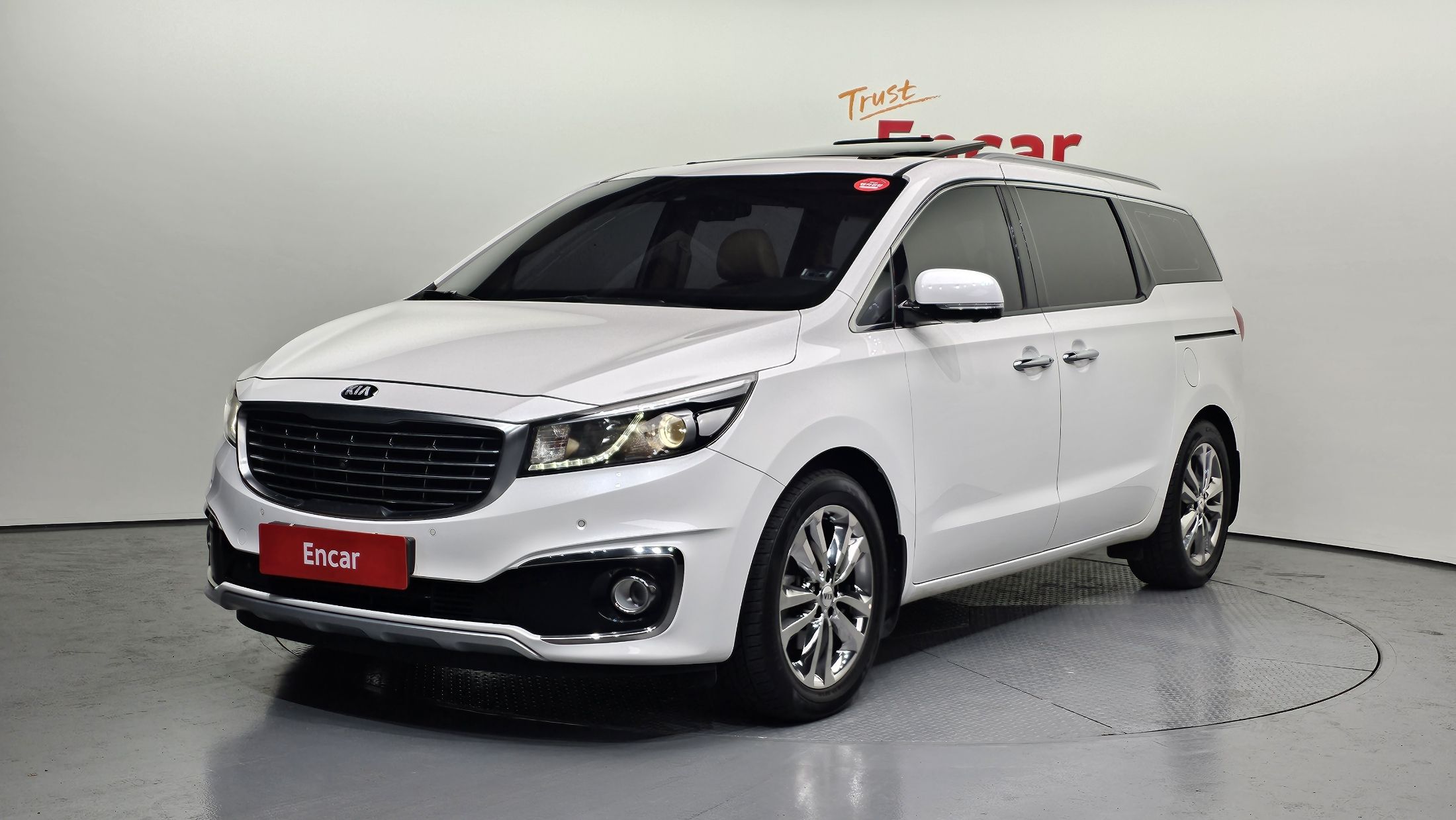 KIA CARNIVAL 2016